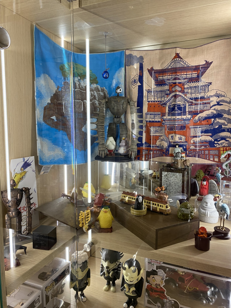 LINE_ALBUM_公仔房完工照_250213_14