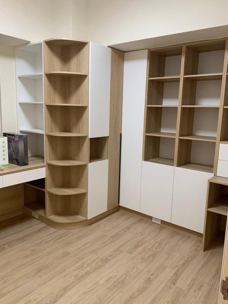 LINE_ALBUM_學府路完工照_260305_23
